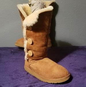 Ugg Bailey Button 3